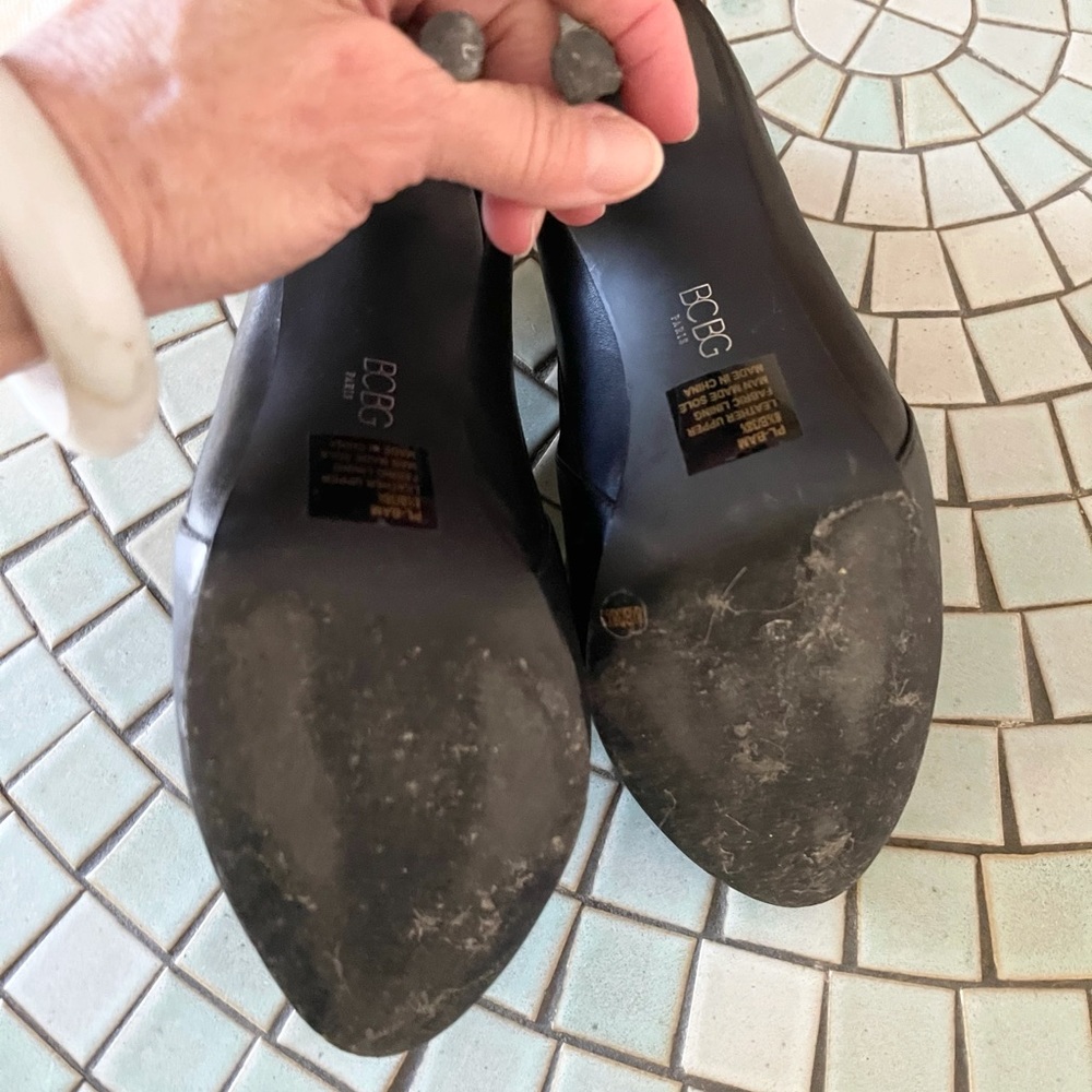 Sassy BCBG Paris stiletto booties! - Picture 7 of 14